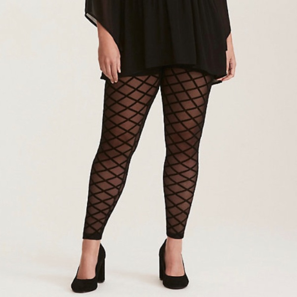 TORRID! 2X Black Quilted Mesh Leggings